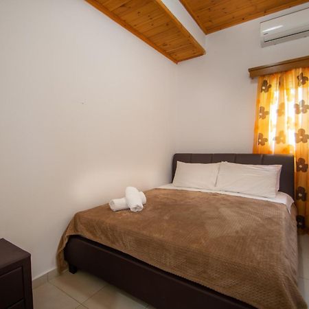 Family Private Homes & Sea View Lithakia  Exterior photo