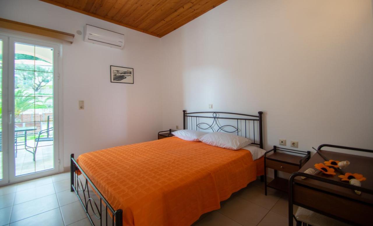 Family Private Homes & Sea View Lithakia  Exterior photo
